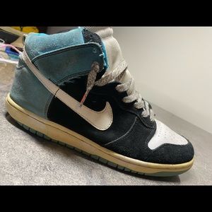 Authentic Nike dunk high pro sb SEND HELP sneakers MENS size 10